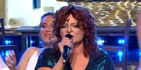 Laura Sučec kao ABBA
