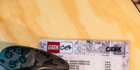 GEEK Caffe - 25
