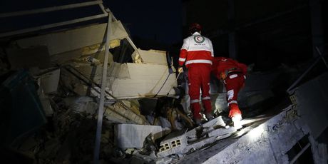 U potresu je poginulo najmanje 135 ljudi (Foto: dnevnik.hr)