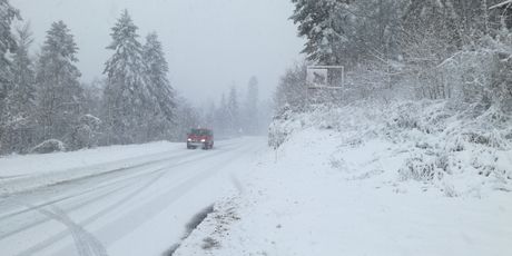Snijeg na prometnicama (Foto: Marko Balen/dnevnik.hr) - 1