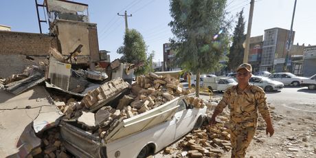 Potres u Iranu (Foto: AFP)