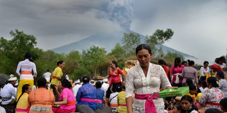 Vulkan na Baliju počeo izbacivati pepeo (Foto: AFP) - 5