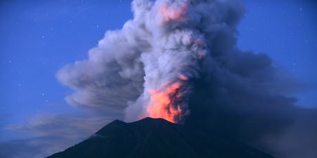 Vulkan na Baliju (Foto: AFP)