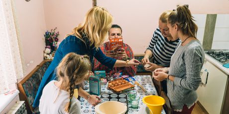 Priprema muffina u obitelji Škvorc (Foto: Sandro Sklepić)