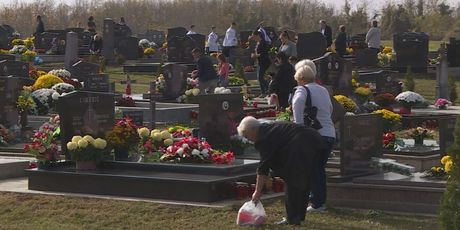 Vukovarci se prisjećaju svojih najmilijih (Foto: Dnevnik.hr) - 2
