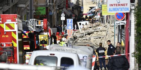 Srušila se peterokatnica u Marseilleu (Foto: AFP) - 2