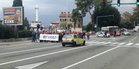 Radnici 3.maja izašli na ulice (Foto: Dnevnik.hr) 4