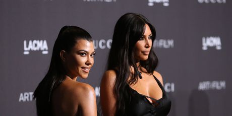 Kim i Kourtney Kardashian (Foto: Jesse Grant / GETTY IMAGES NORTH AMERICA / AFP)