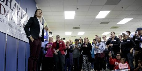 Sharice Davids (Foto: Whitney Curtis / GETTY IMAGES NORTH AMERICA / AFP)