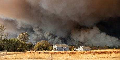 Požar poharao Kaliforniju (Foto: Josh Edelson / AFP)