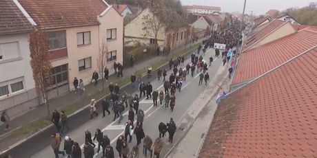 Kolona na obilježavanju Dana sjećanja na žrtvu Vukovara (Foto: Dnevnik.hr) - 2