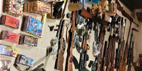 Pronađeno oružje na Korčuli (Foto: MUP)