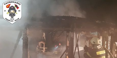 Vatra progutala obiteljsku kuću u Taboru (Video: DVD Pršlin-Hum) - 2