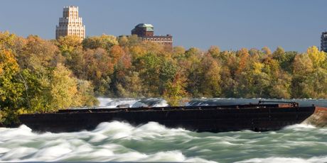 Olupina barže na Niagarinim slapovima - 3