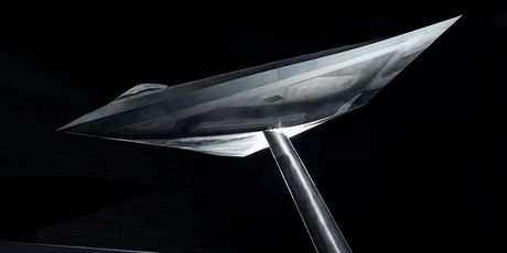 LOUT, Airbusova stealth bespilotna letjelica