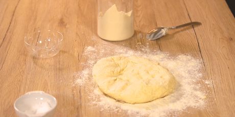 Pizza kao iz krušne peći - 4