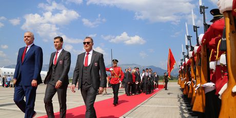 Obuća albanskog premijera (Foto: AFP) - 3