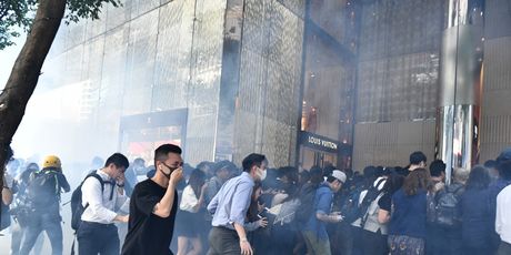 Prosvjedi u Hong Kongu (Foto: AFP)