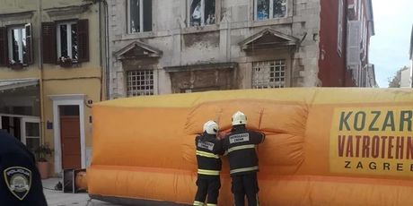 Muškarac u Zadru prijeti da će se baciti sa zgrade (Foto: Zadarski.hr) - 5
