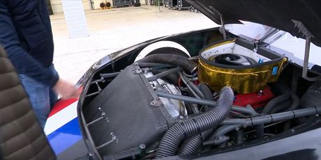 Hauba trkaćeg automobila