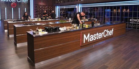 Dvadeset i sedma emisija showa MasterChef - 1