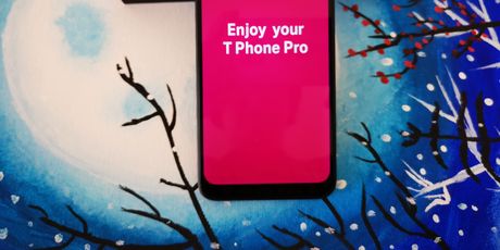 T Phone Pro - 3