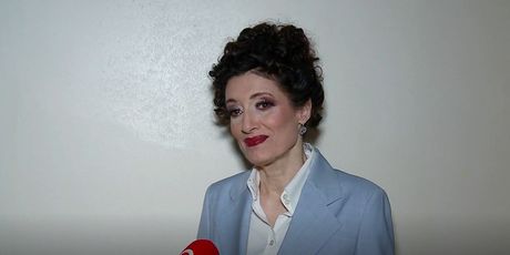 Doris Dragović - 4
