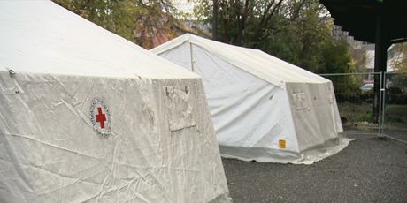 Postavljeni šatori za migrante - 2