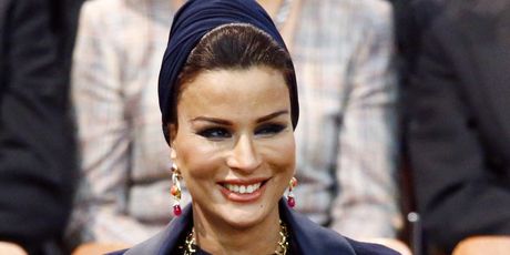 Moza bint Nasser - 4