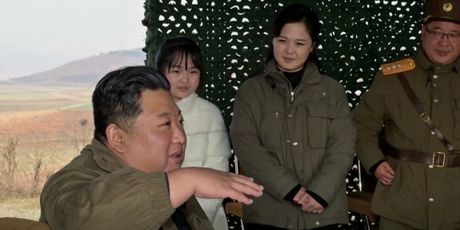 Kim Jong Un - 5