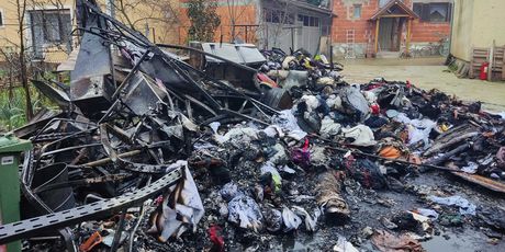 Požar pogona tekstila u Petrinji - 5