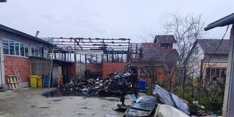 Požar pogona tekstila u Petrinji - 7
