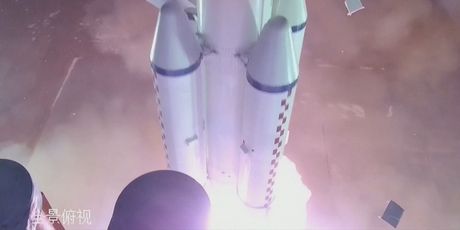 Kineski astronauti u svemiru - 1