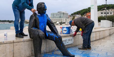 Vandalizirani spomenik Miljenku Smoji - 15