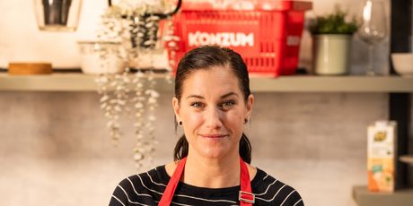 Maja Šabić: Lava cake s coulisom i gelom od šumskog voća - 9