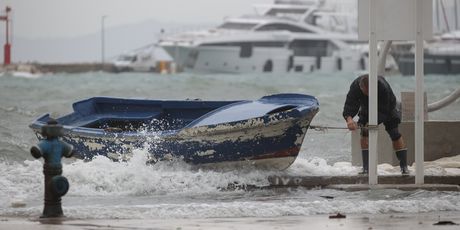 Poplavljena splitska luka