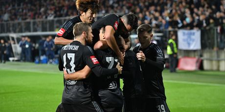 Dinamovi igrače slave pogodak na Rujevici