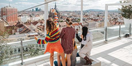 Joe&Joe hostel na petom i šestom katu salona namještaja u Beču - 3