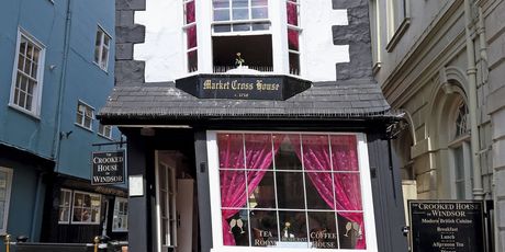 The Crooked House of Windsor - 4