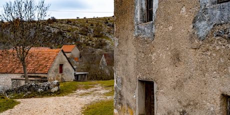 Bratač - 4
