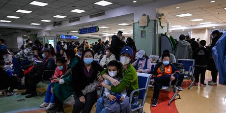 Kineske bolnice pod pritiskom zbog vala oboljele djece - 1