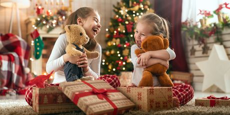 Darivanje je neizostavan dio čarolije Božića i jedvako mu se vesele i veliki i mali