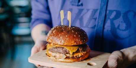 Nebo by Deni Srdoč: Smeš burger vol.2