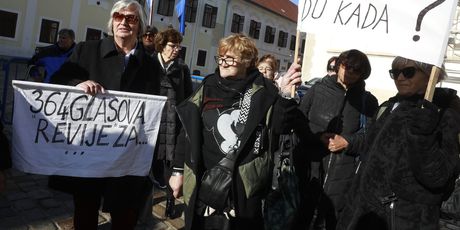 Bivše radnice šibenske Revije prosvjeduju u Zagrebu