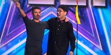 Ichikawa Munehiro i Simon Cowell