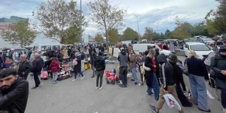 Buvljak Riesenflohmarkt Wienerberg u Beču - 11