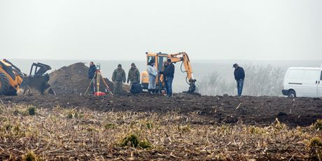 Novootkrivena grobnica u Negoslavcima s posmrtnim ostacima iz Domovinskog rata - 1