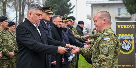 Zoran Milanović s gardijskom brigadom Vukovi - 4