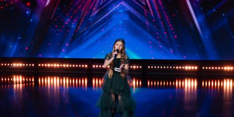 Nela Mancheska, Supertalent - 14