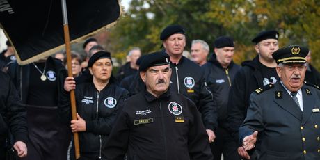 Marko Skejo i pripadnici HOS-a u Škabrnji - 1